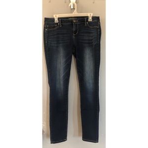 MAURICES SKINNY JEANS